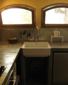 Plan de travail cuisine béton coloré Lot Aveyron beton cire