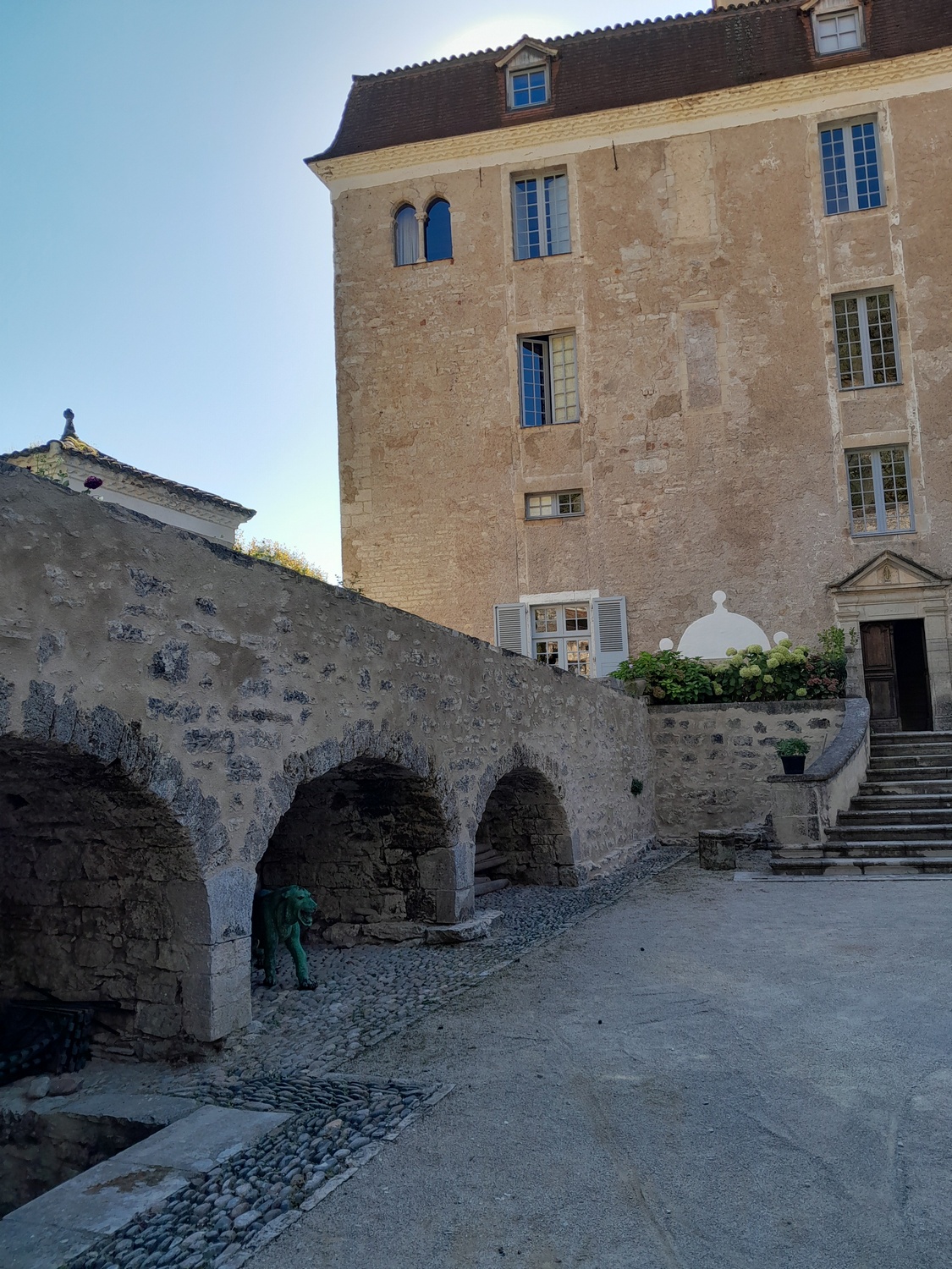 enduits-chaux-joints-badigeon-extérieur-château-Larnagol 017