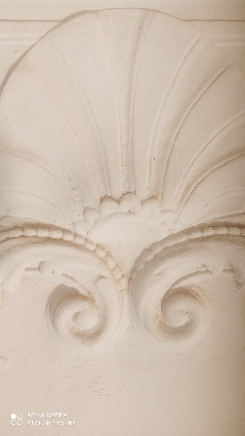 plâtre-décors-restauration-moulure-château-Larnagol 047